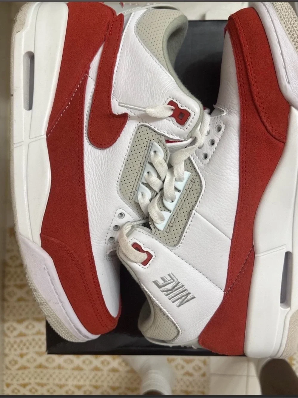 Jordan 3 TINKER WHITE AND RED SIZE 11 MENS